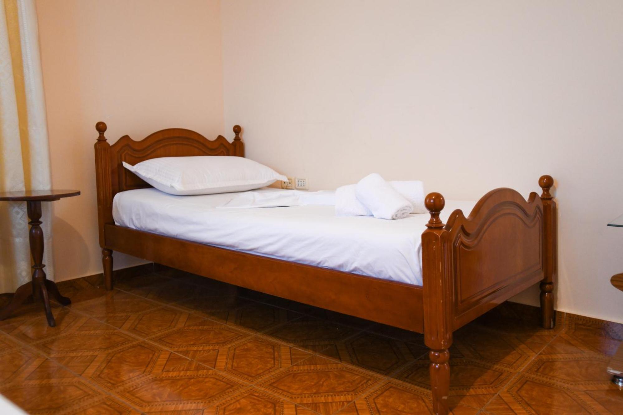 Apartment Darlin Berat Bagian luar foto