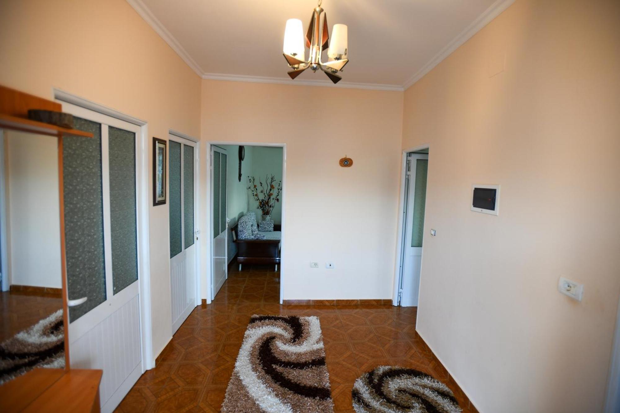 Apartment Darlin Berat Bagian luar foto