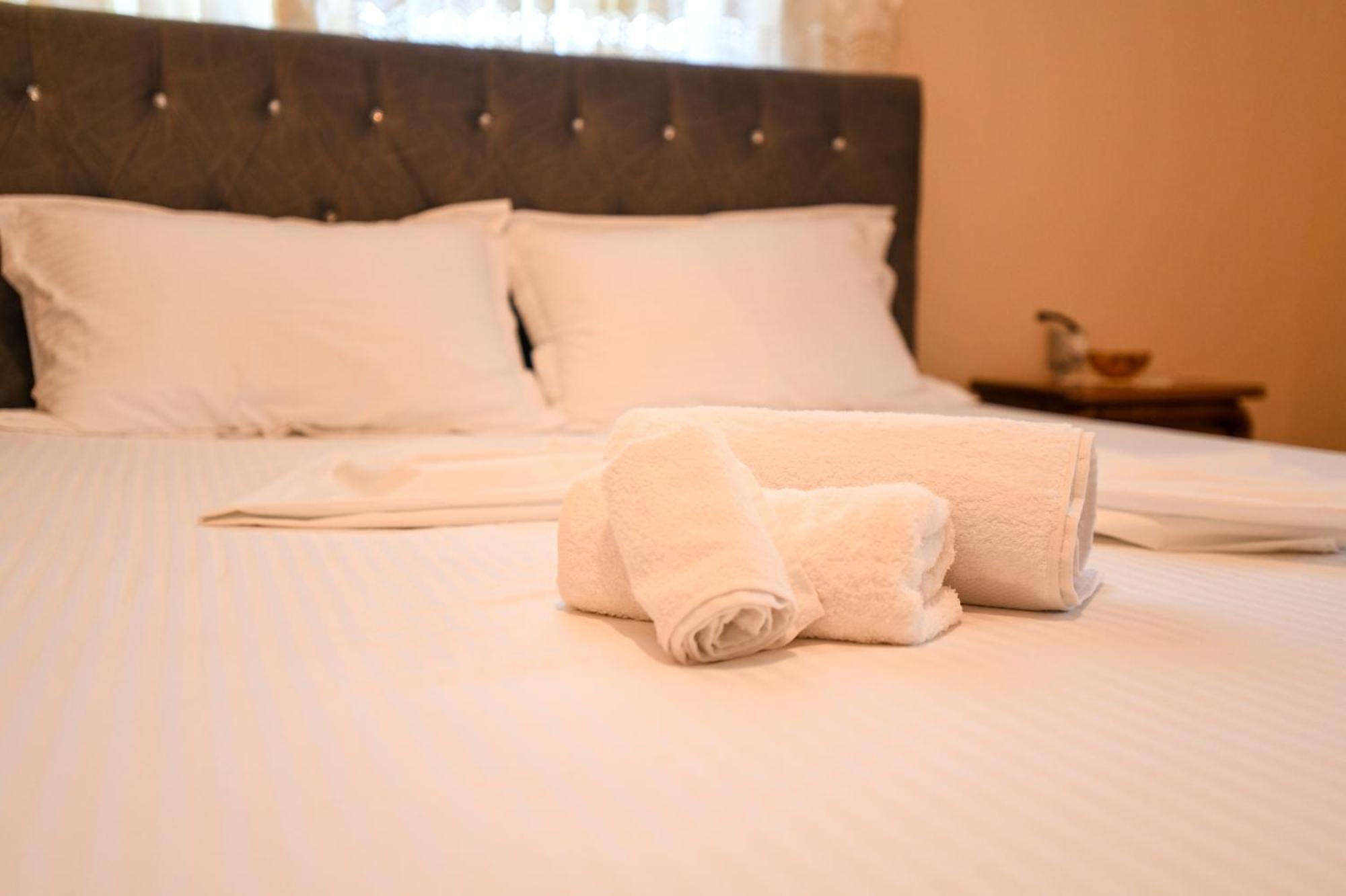 Apartment Darlin Berat Bagian luar foto